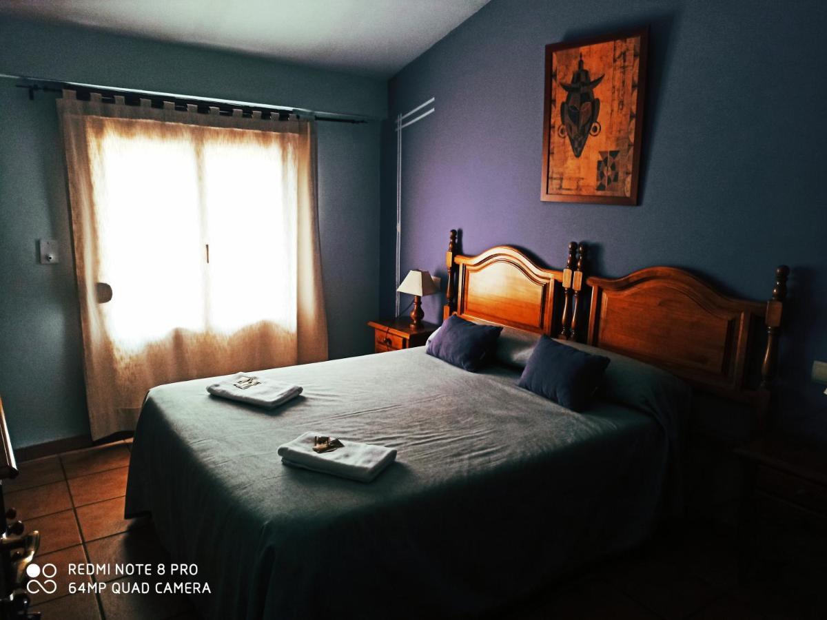 Hotel Торрес-де-Альбаррасин Экстерьер фото